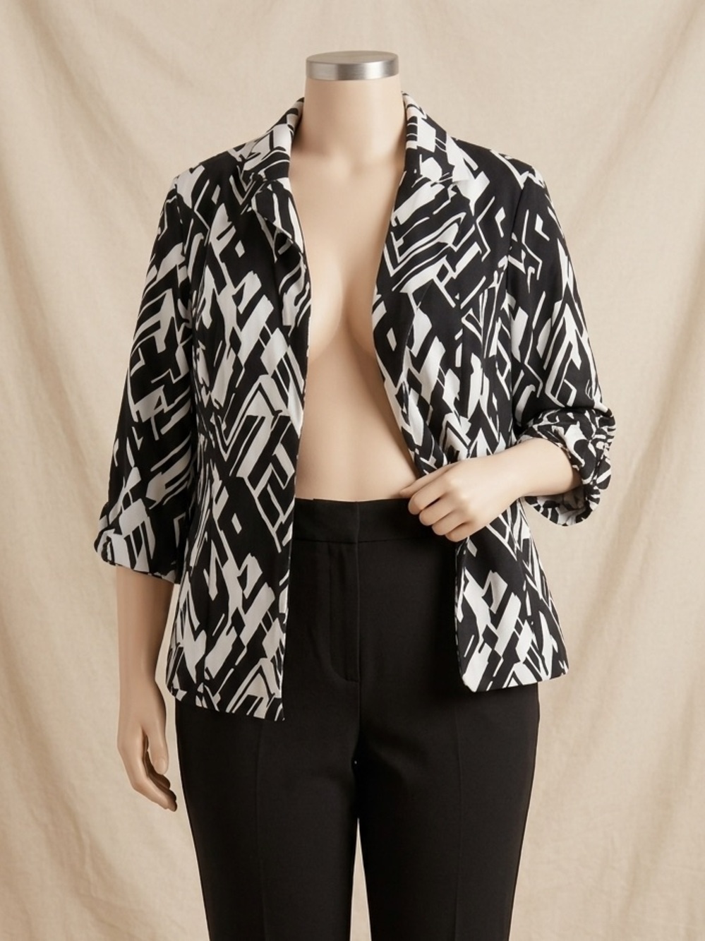 dressbarn Black & White Abstract Print Open Blazer